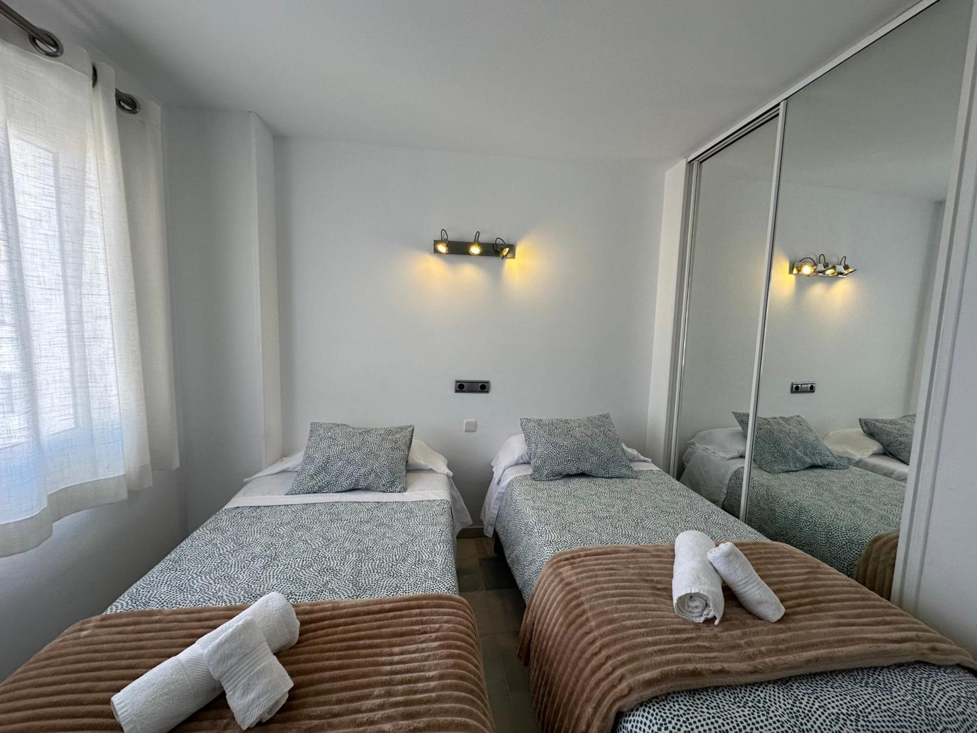 Luminoso Atico Duplex Con Vistas Al Mar Apartment Malaga Exterior photo
